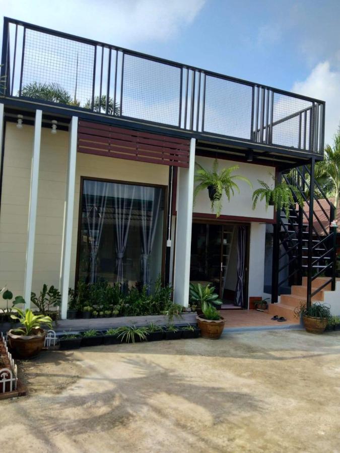 บ้านขวัญกมล Csiangkham Kültér fotó